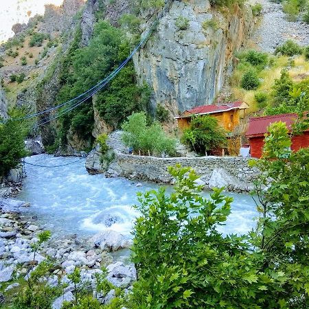 Kapuzbasi Selalesi Bastuerk Dinlenme Tesisleri Hotell Büyükçakır Eksteriør bilde